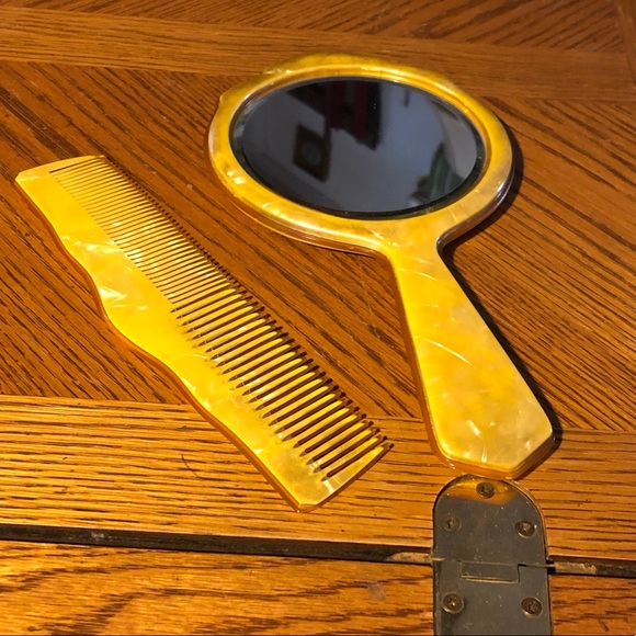 Vintage Celluloid Vanity Set - Picture 3 of 8